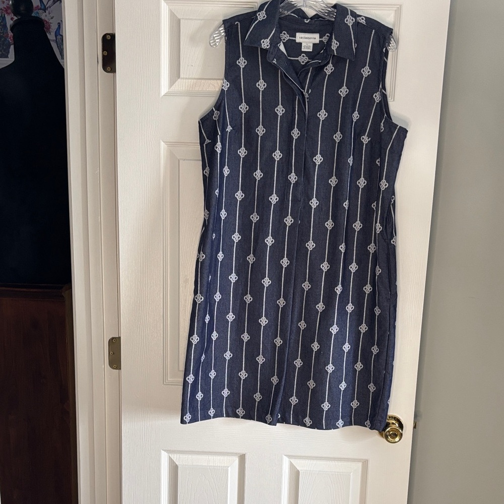 New Dress Without Tags Liz Claiborne Navy and White Sleeveless